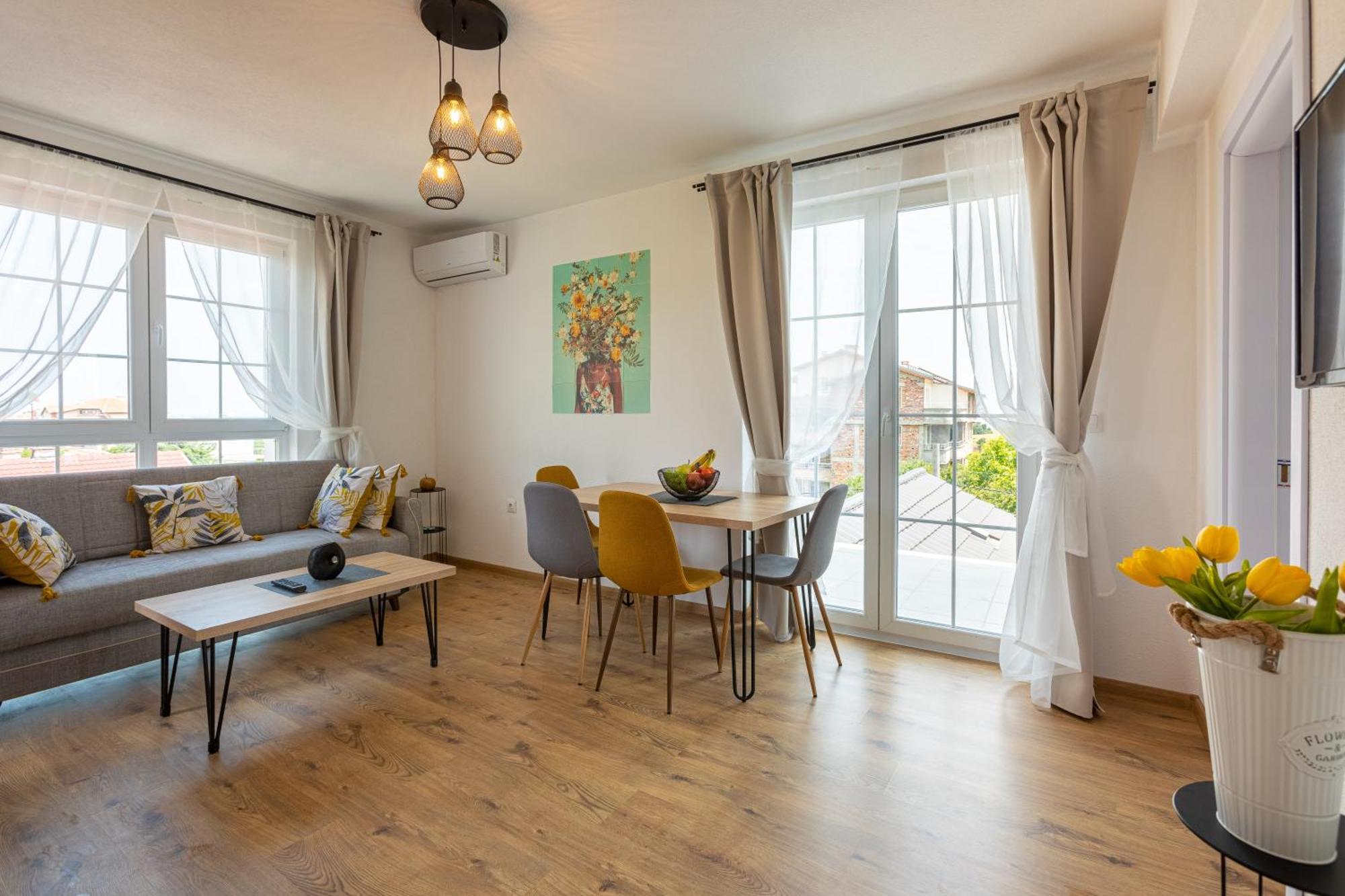 Villa Lеvandi Sinemoretz Ngoại thất bức ảnh